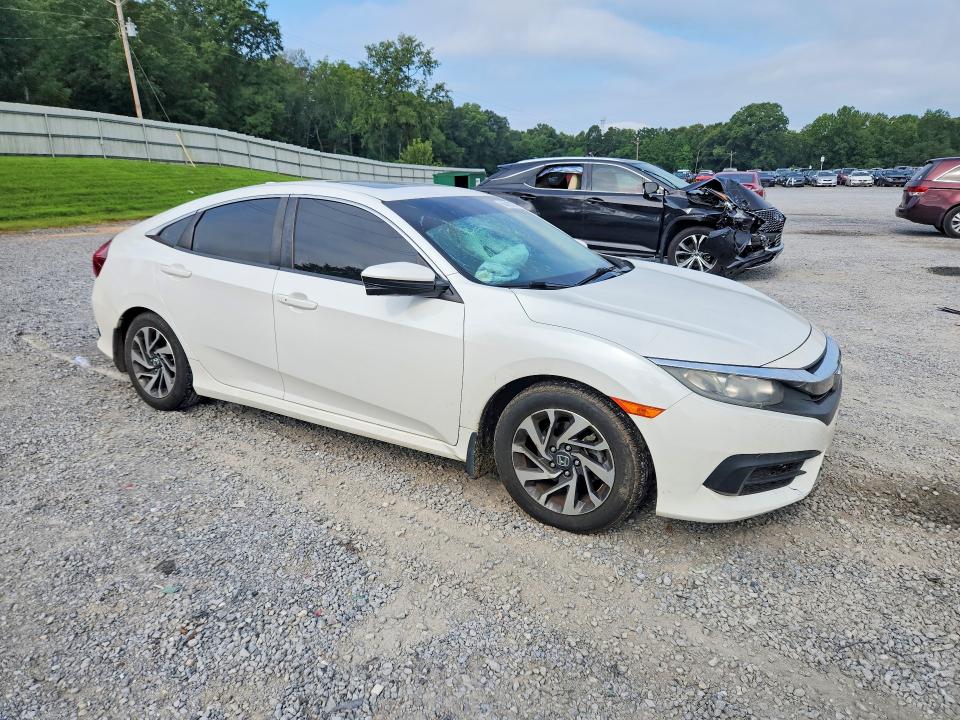 Photo 4 from auction – 2018 HONDA CIVIC with VIN 2HGFC2F76JH528996