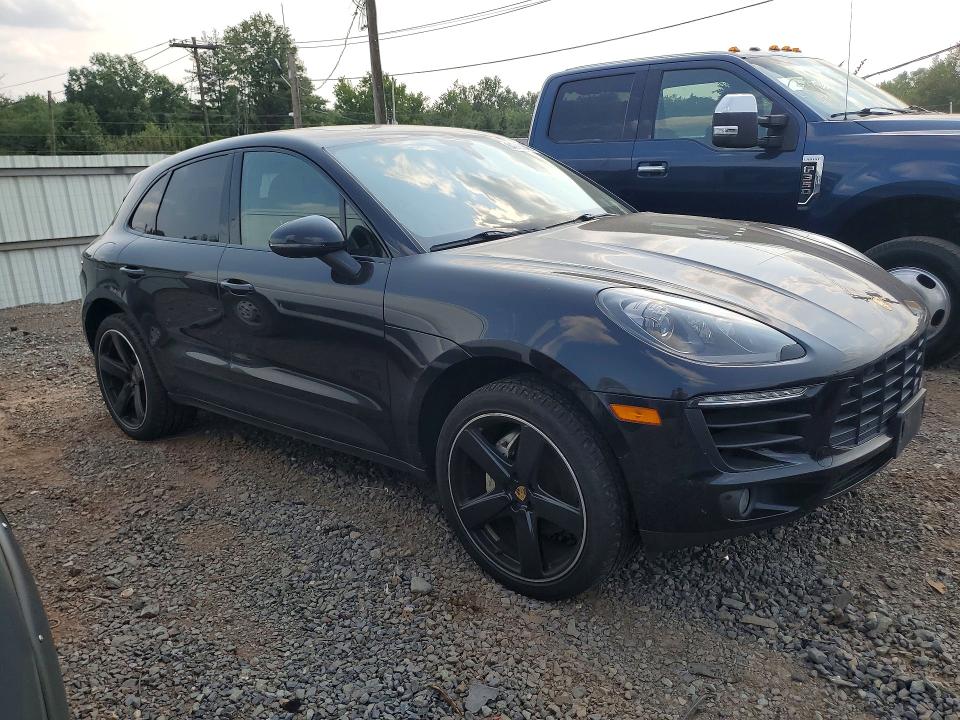 Photo 4 from auction – 2016 PORSCHE MACAN with VIN WP1AB2A58GLB41233