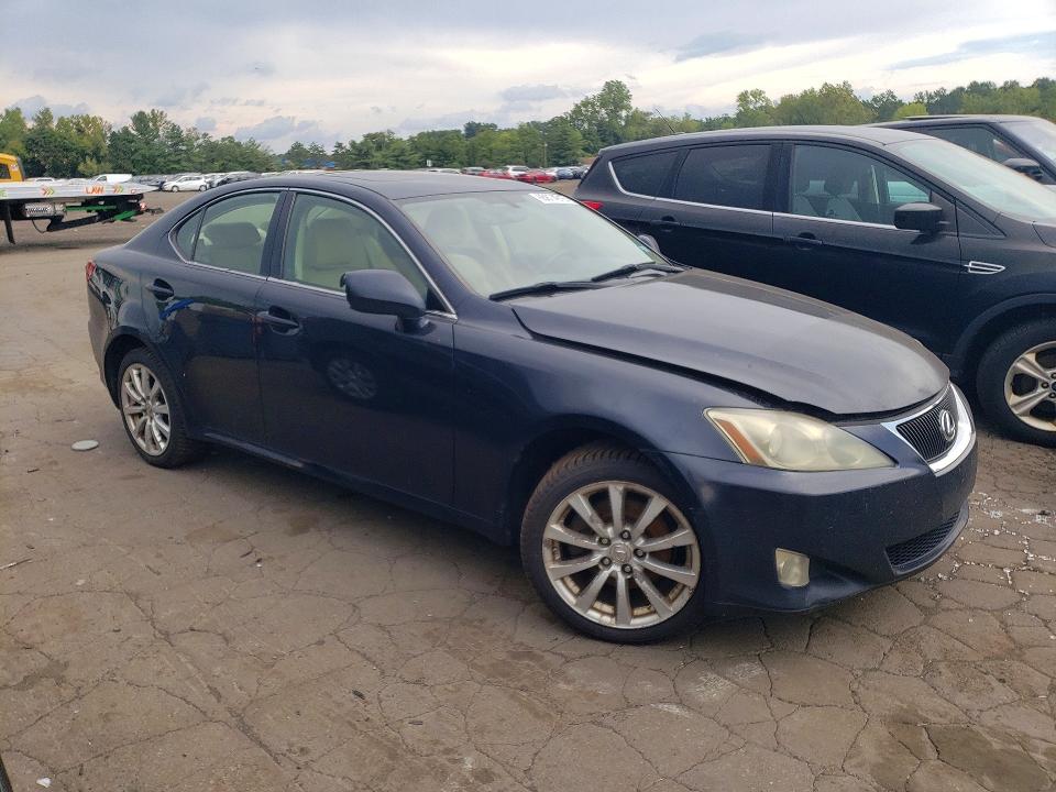 Photo 4 from auction – 2006 LEXUS IS with VIN JTHCK262862007222