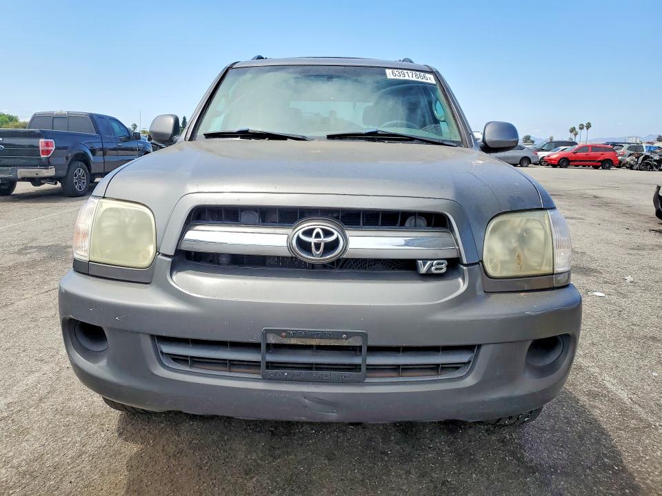 Photo 5 from auction – 2005 TOYOTA SEQUOIA with VIN 5TDZT34A25S253067