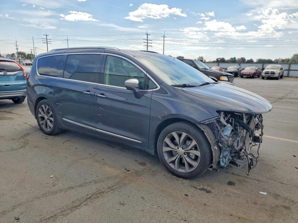 Photo 4 from auction – 2019 CHRYSLER PACIFICA with VIN 2C4RC1GG5KR604689