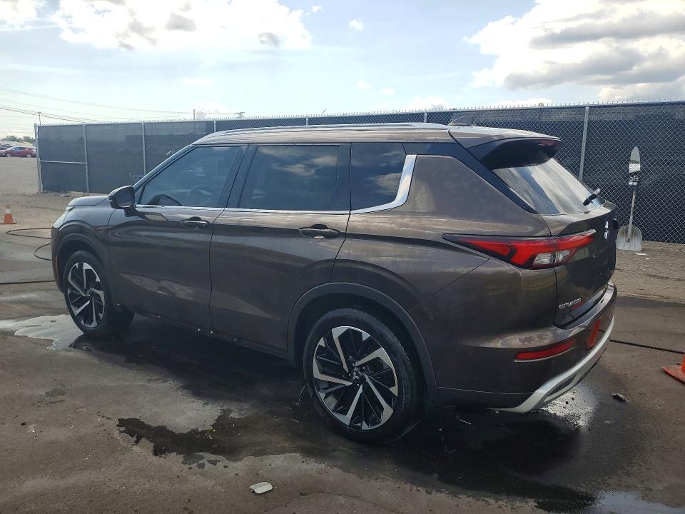 Photo 2 from auction – 2022 MITSUBISHI OUTLANDER with VIN JA4J3VA89NZ085110