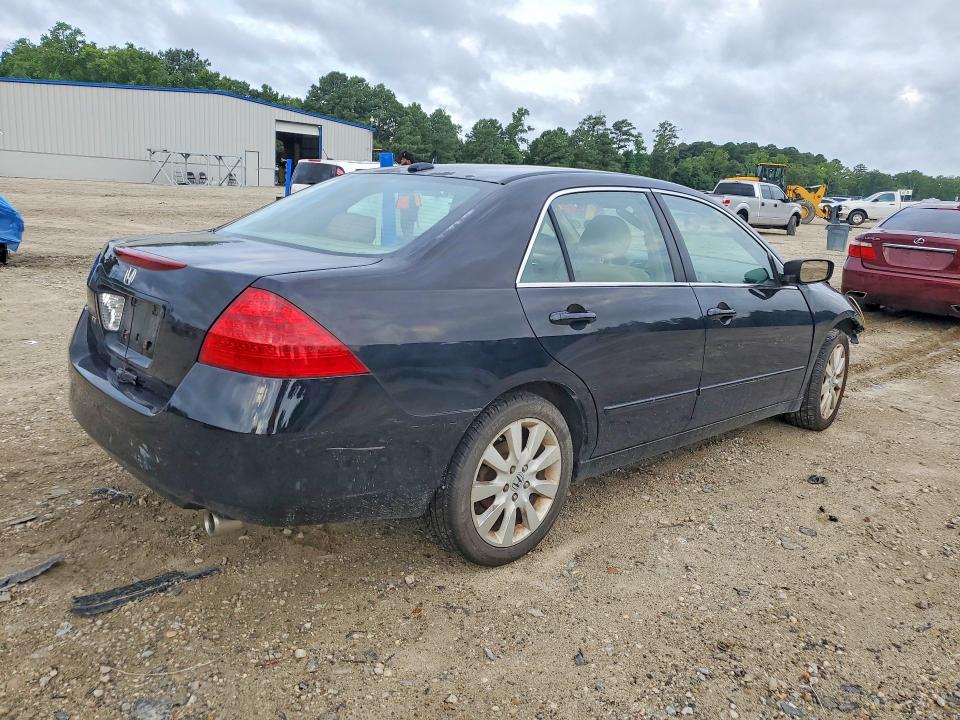 Photo 3 from auction – 2007 HONDA ACCORD with VIN 1HGCM66567A071099