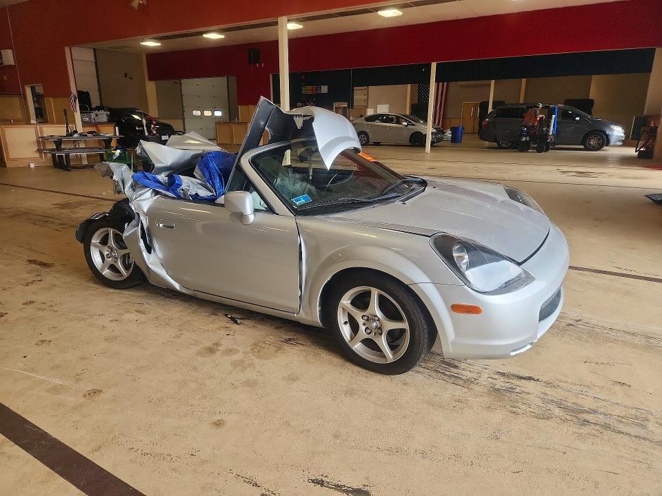 Photo 4 from auction – 2001 TOYOTA MR2 with VIN JTDFR320810023736