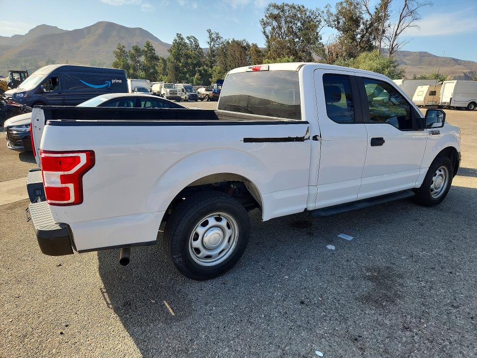 Photo 3 from auction – 2018 FORD F150 with VIN 1FTEX1CB2JKE26024