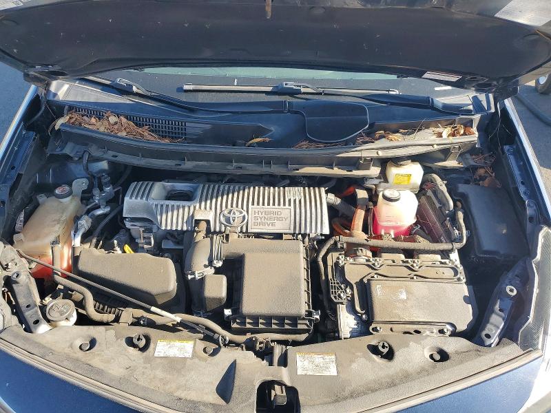 Photo 11 from auction – 2017 TOYOTA PRIUS V with VIN JTDZN3EU5HJ068757