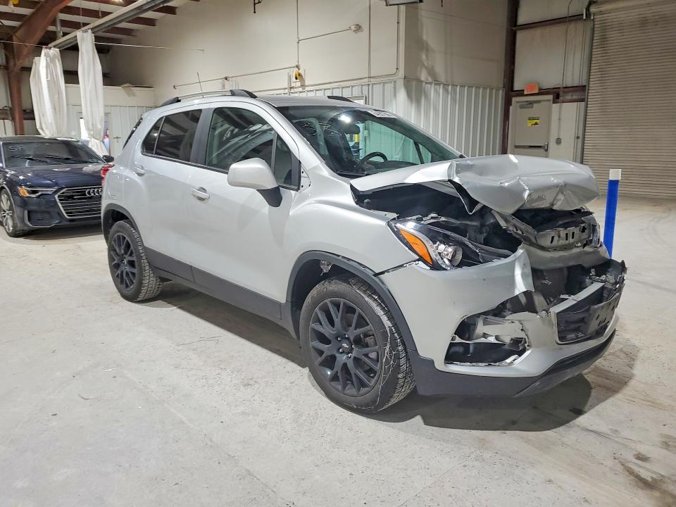 Photo 4 from auction – 2022 CHEVROLET TRAX with VIN KL7CJPSM0NB538922