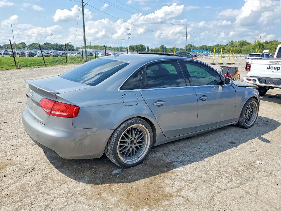 Снимка 3 от търг – 2010 AUDI A4 с VIN WAUFFAFL5AN034288