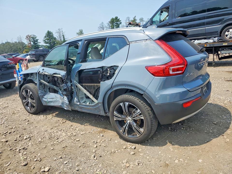 Zdjęcie 2 z aukcji – 2022 VOLVO XC40 z VIN YV4162UL3N2714345