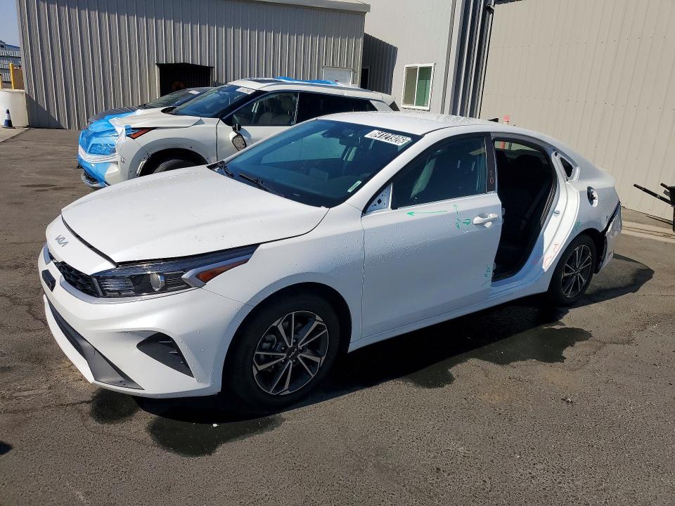 KIA FORTE 2023 with VIN 3KPF24AD5PE600169 - Photo from auction