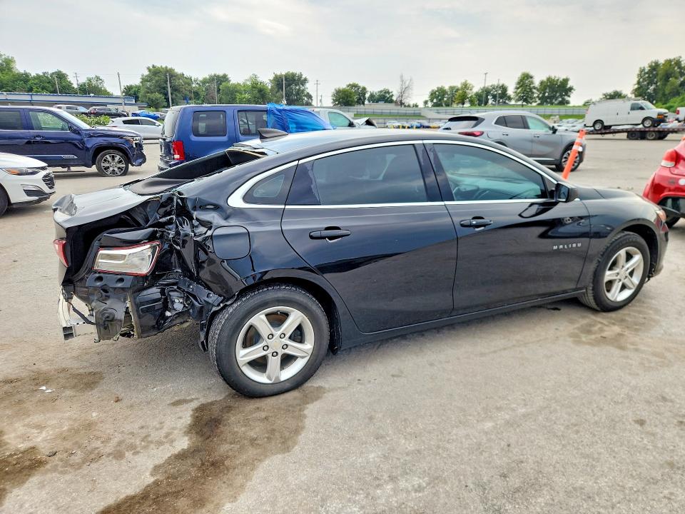 Photo 3 from auction – 2021 CHEVROLET MALIBU with VIN 1G1ZB5ST6MF039600