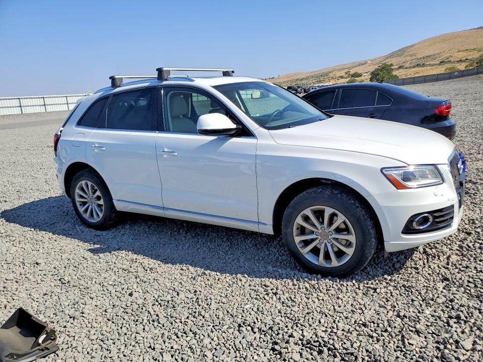 Foto 4 de la subasta – 2017 AUDI Q5 con VIN WA1C2AFP1HA035566