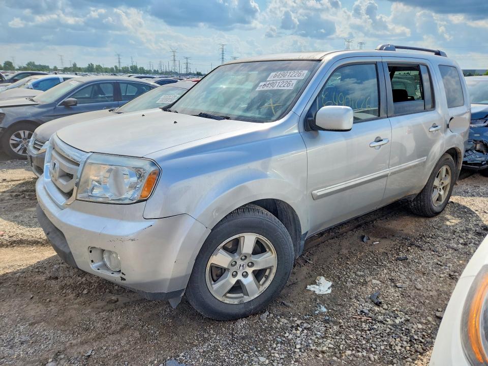 HONDA PILOT 2011 with VIN 5FNYF4H57BB032408 - Photo from auction