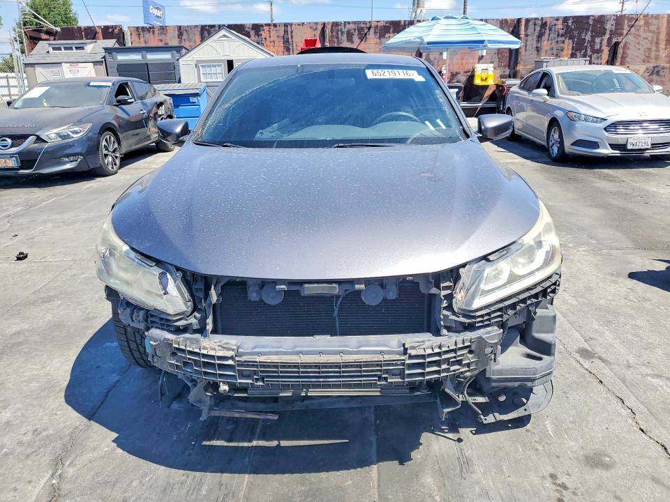 Photo 5 from auction – 2017 HONDA ACCORD with VIN 1HGCR2F57HA044103