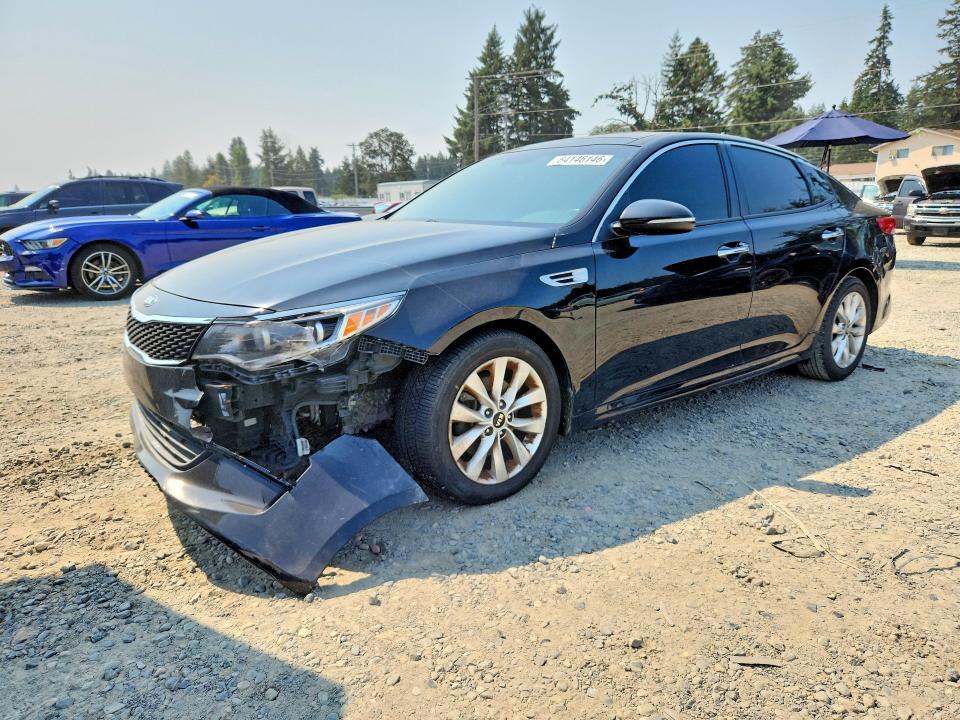 KIA OPTIMA 2017 with VIN 5XXGU4L37HG136510 - Photo from auction