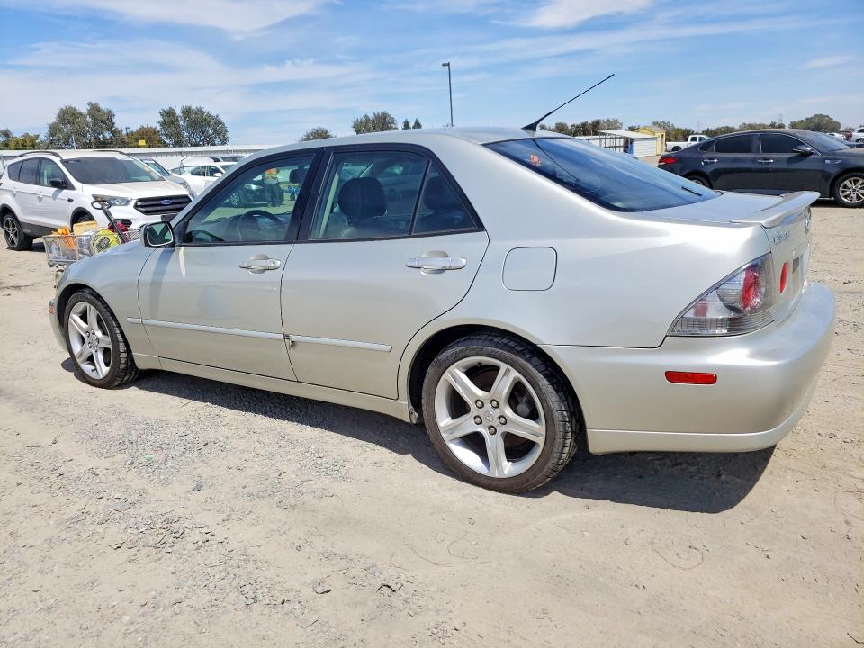 Photo 2 from auction – 2004 LEXUS IS with VIN JTHBD192340091521