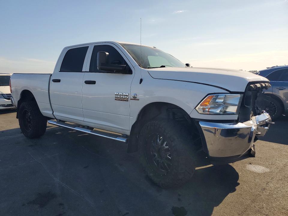 Photo 4 from auction – 2018 RAM 2500 with VIN 3C6UR5CL4JG269309