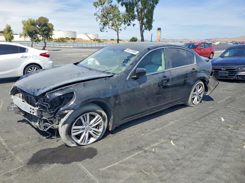 2015 INFINITI Q40 - Търг №65210596