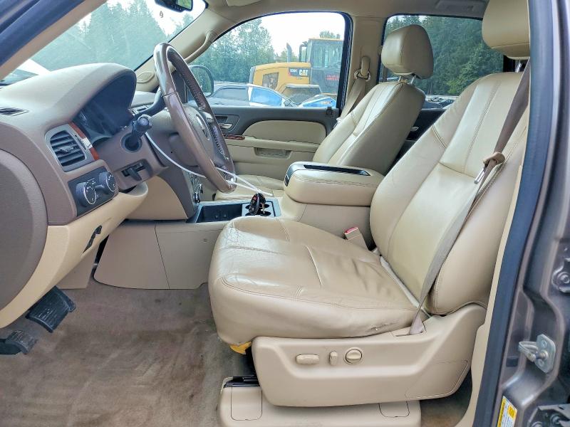 Photo 7 from auction – 2011 GMC YUKON with VIN 1GKS2CE01BR238178
