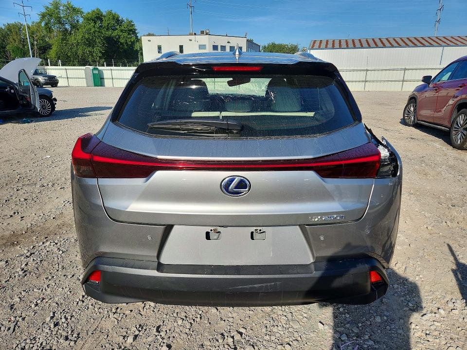 Photo 6 from auction – 2021 LEXUS UX with VIN JTHP9JBH2M2045253