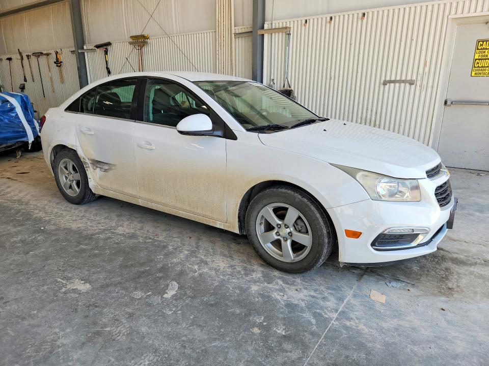 Photo 4 from auction – 2015 CHEVROLET CRUZE with VIN 1G1PC5SB4F7183364