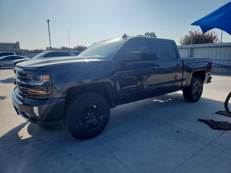CHEVROLET SILVERADO 2018 with VIN 3GCUKREC4JG187940 - Photo from auction