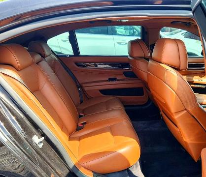 Photo 10 from auction – 2009 BMW 750 with VIN WBAKB83549CY60713
