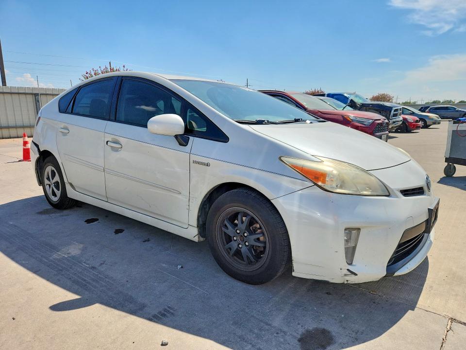 Photo 4 from auction – 2014 TOYOTA PRIUS with VIN JTDKN3DU7E1780301