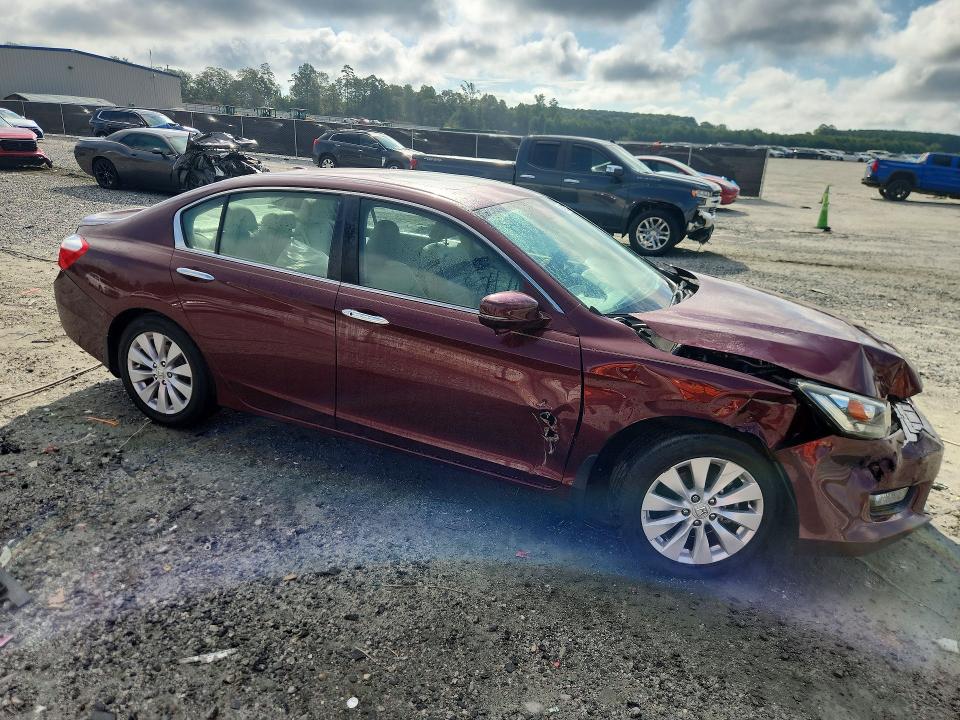 Photo 4 from auction – 2014 HONDA ACCORD with VIN 1HGCR2F85EA087294