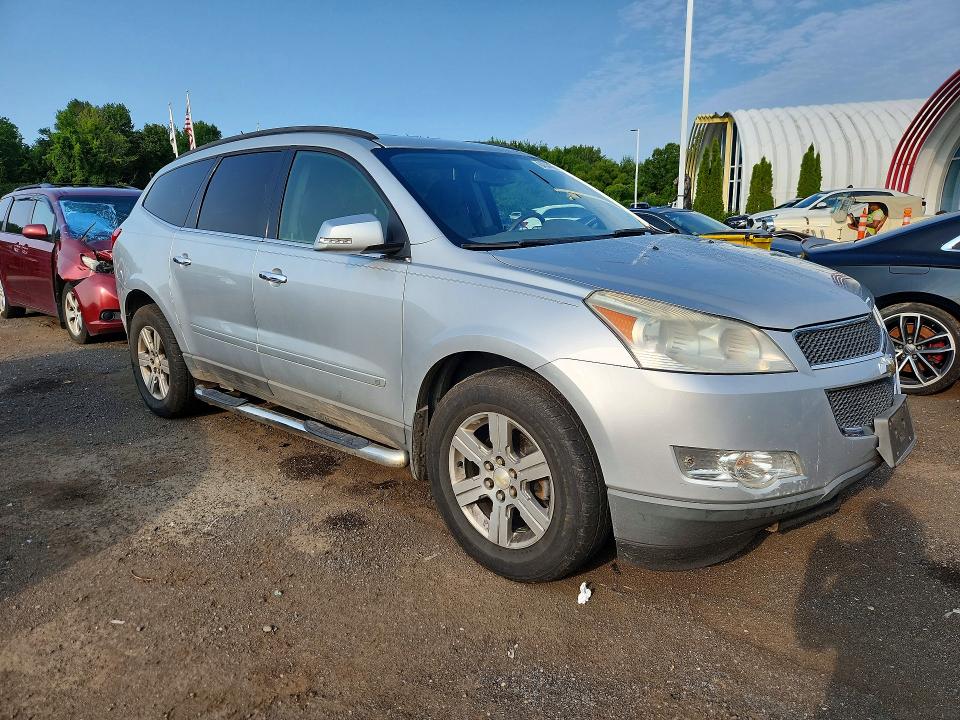 Photo 4 from auction – 2010 CHEVROLET TRAVERSE with VIN 1GNLVFED4AS149716