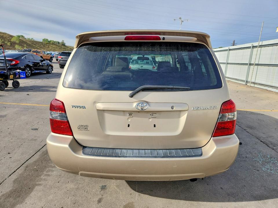 Photo 6 from auction – 2005 TOYOTA HIGHLANDER with VIN JTEDD21A450114837