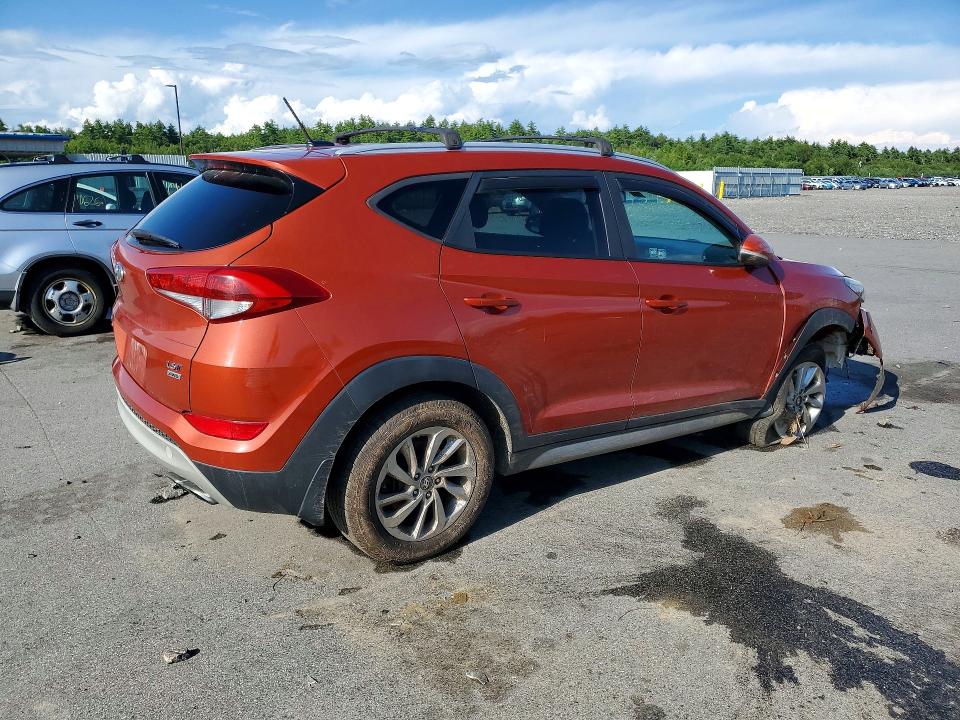 Photo 3 from auction – 2017 HYUNDAI TUCSON with VIN KM8J3CA22HU304928