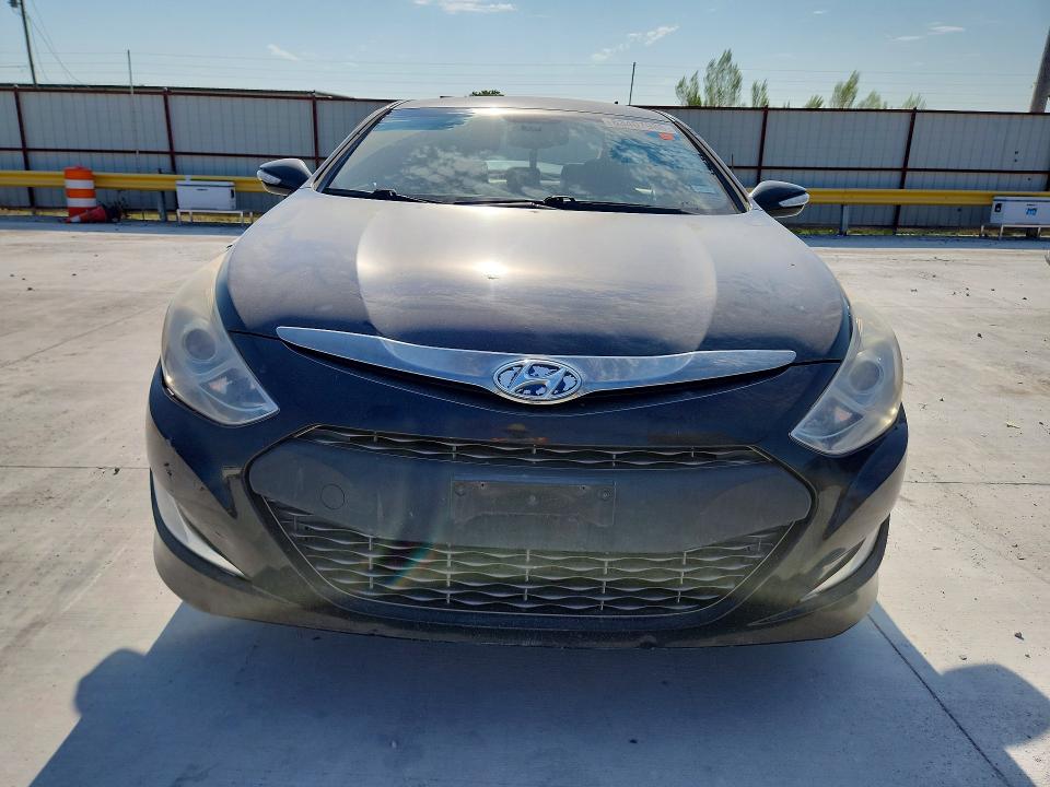 Photo 5 from auction – 2013 HYUNDAI SONATA with VIN KMHEC4A4XDA096267