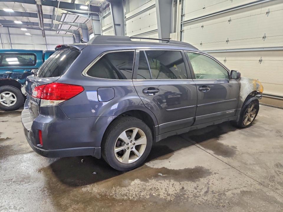 Photo 3 from auction – 2014 SUBARU OUTBACK with VIN 4S4BRCLC8E3294917