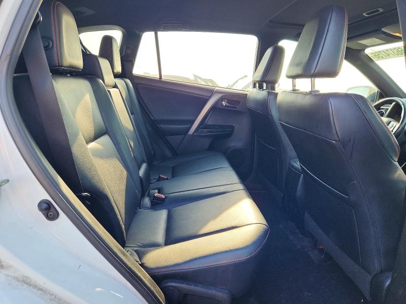 Photo 11 from auction – 2016 TOYOTA RAV4 with VIN 2T3JFREV7GW409596