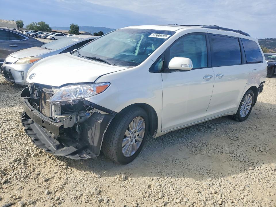 TOYOTA SIENNA 2014 with VIN 5TDDK3DC4ES086564 - Photo from auction