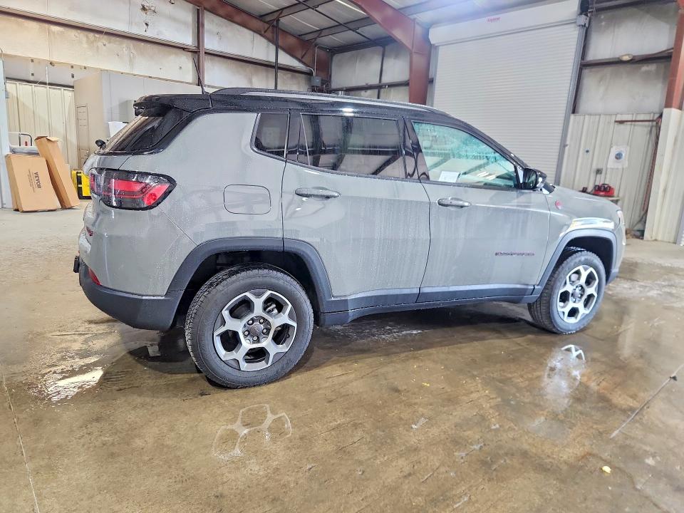 Photo 3 from auction – 2022 JEEP COMPASS with VIN 3C4NJDDB8NT193515
