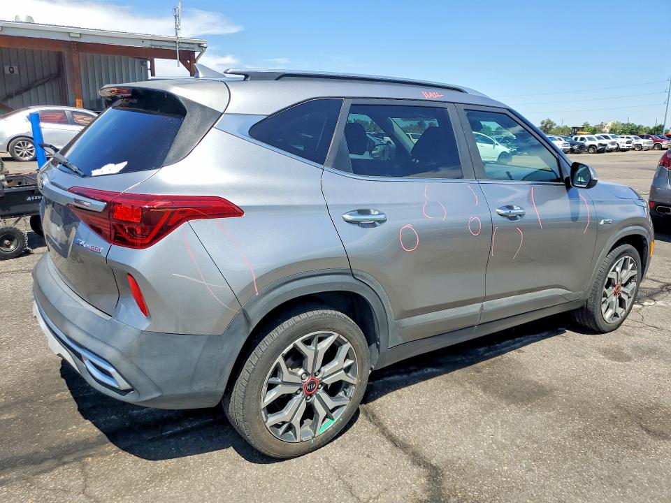 Foto 3 de la subasta – 2021 KIA SELTOS con VIN KNDETCA24M7053179