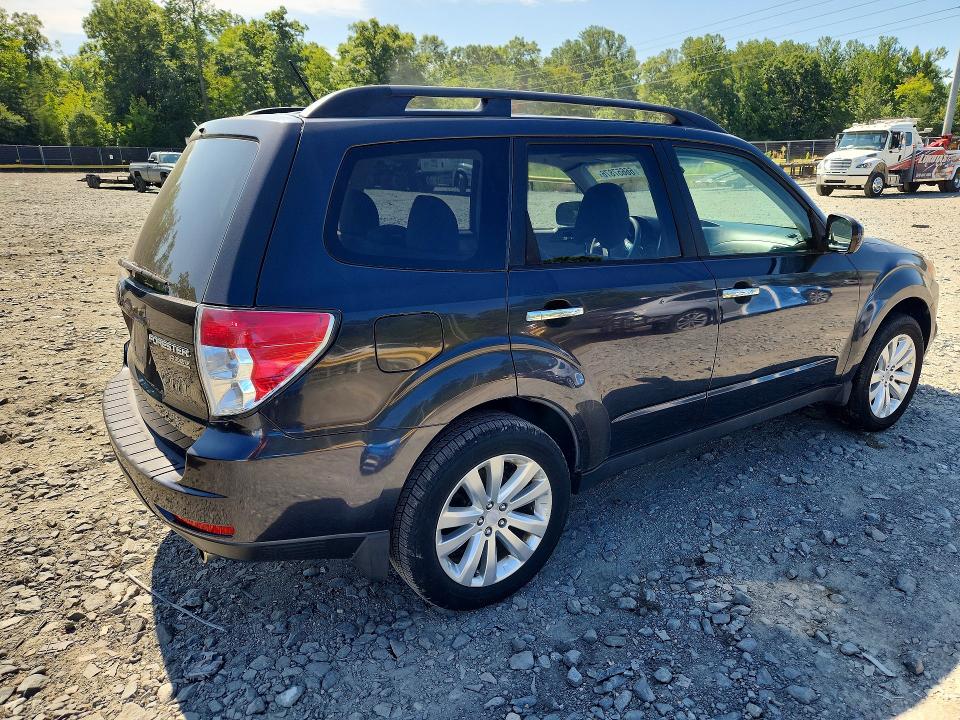 Photo 3 from auction – 2011 SUBARU FORESTER with VIN JF2SHADC7BH708442