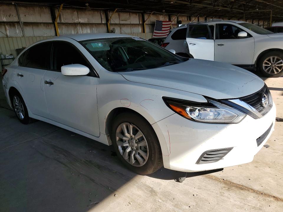 Photo 4 from auction – 2017 NISSAN ALTIMA with VIN 1N4AL3APXHC478032
