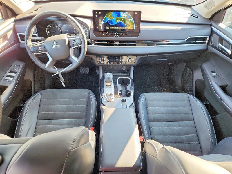 Photo 8 from auction – 2025 MITSUBISHI OUTLANDER with VIN JA4J3VA82SZ035807