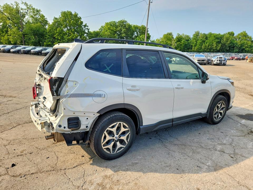 Photo 3 from auction – 2024 SUBARU FORESTER with VIN JF2SKACC3RH417773