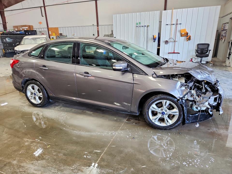 Photo 4 from auction – 2014 FORD FOCUS with VIN 1FADP3F27EL336862
