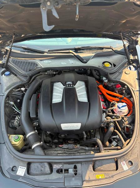 Photo 7 from auction – 2014 PORSCHE PANAMERA with VIN WP0AD2A72EL044989