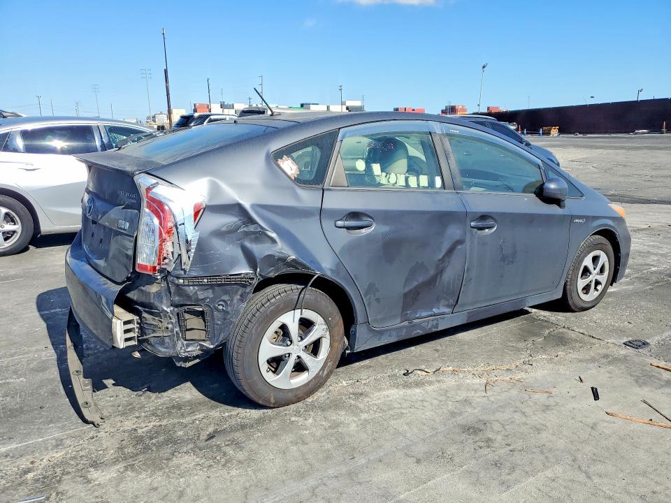 Photo 3 from auction – 2013 TOYOTA PRIUS with VIN JTDKN3DUXD1691031