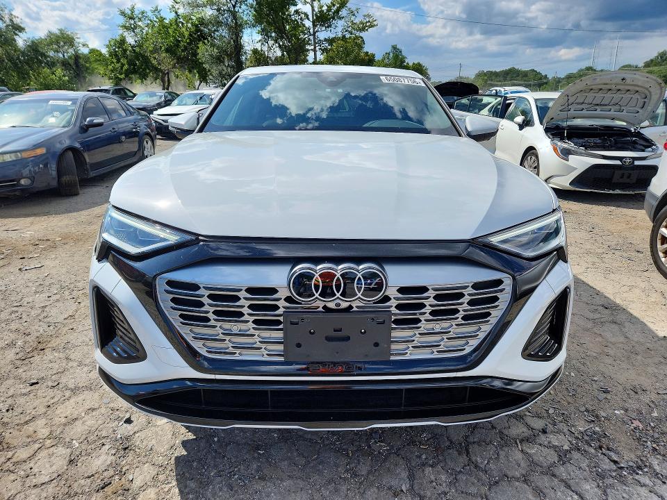Photo 5 from auction – 2024 AUDI Q8 E-TRON with VIN WA1CAAGE1RB029472