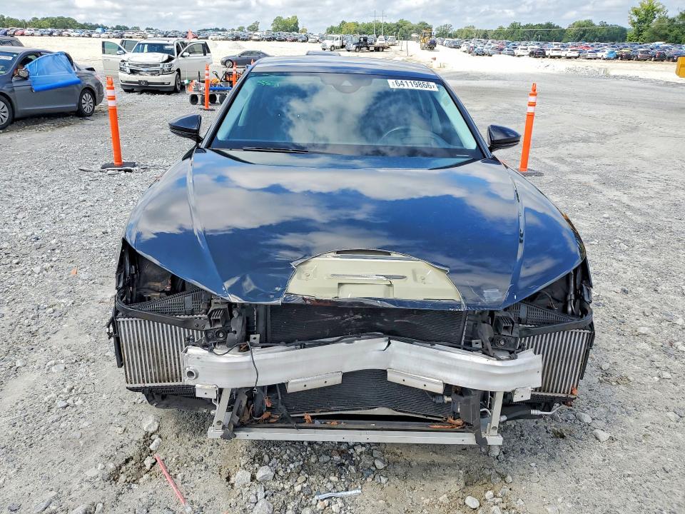 Photo 5 from auction – 2019 AUDI A8 with VIN WAU8EAF84KN023856