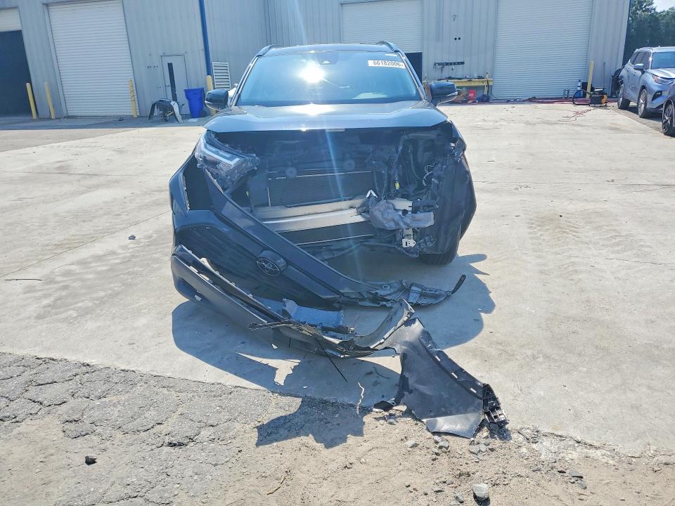 Photo 5 from auction – 2022 TOYOTA RAV4 with VIN 2T3W1RFV4NC188637