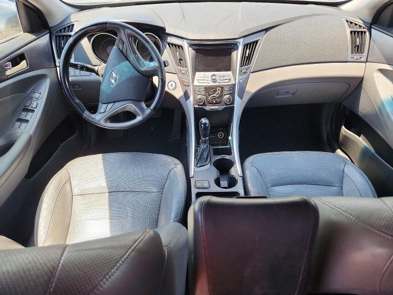 Photo 8 from auction – 2011 HYUNDAI SONATA with VIN KMHEC4A48BA016929