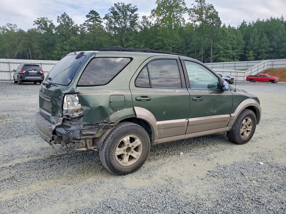 Photo 3 from auction – 2005 KIA SORENTO with VIN KNDJD733655464413